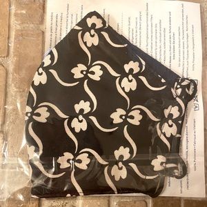 ✨ TORY BURCH FACE MASK non-medical grade mask 100% Polyester ✨ Black/White